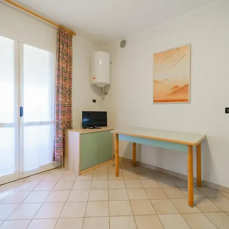 Nisportino Apartament *